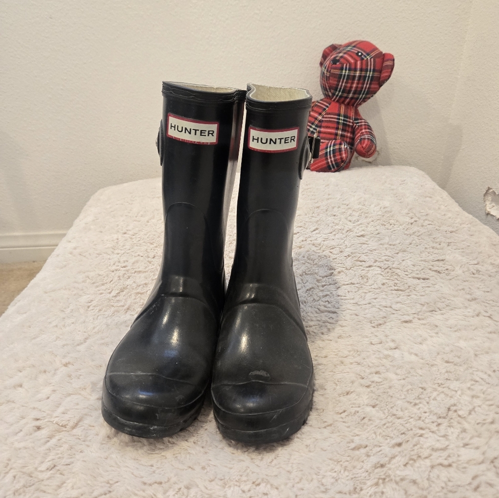 Hunter Black Rubber Mid-Calf Rain Boots sz6